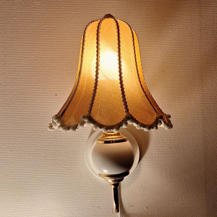 Vägglampa retro Sjömarkens Armatur ab trä mässing