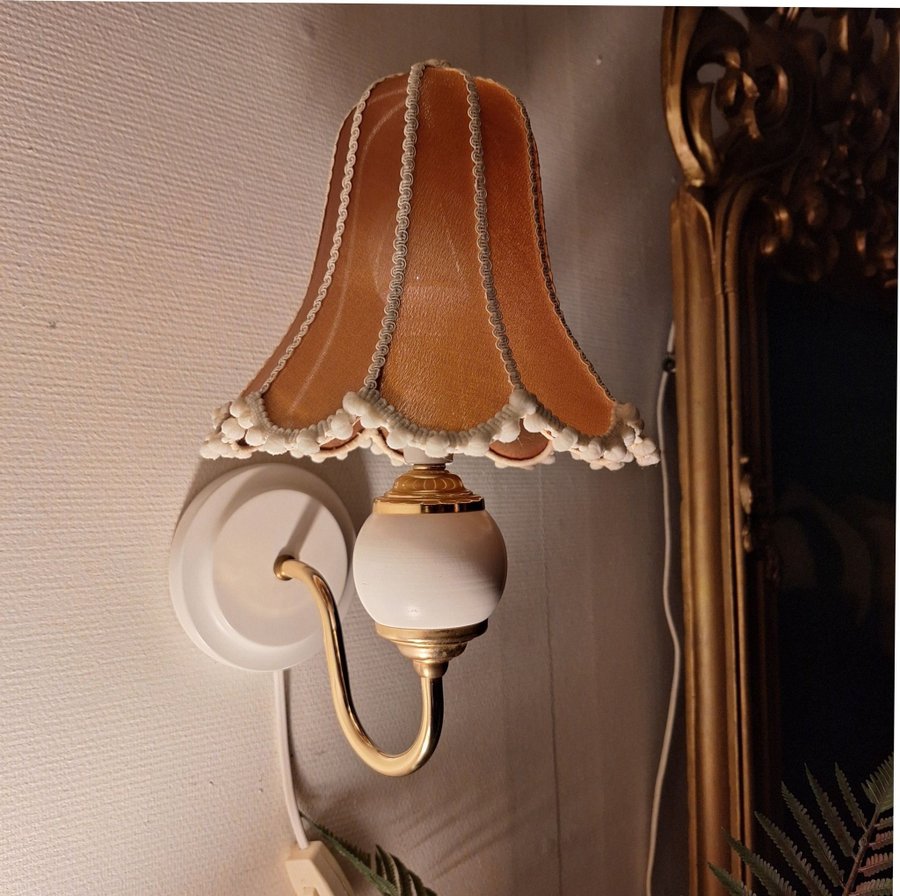 Vägglampa retro Sjömarkens Armatur ab trä mässing