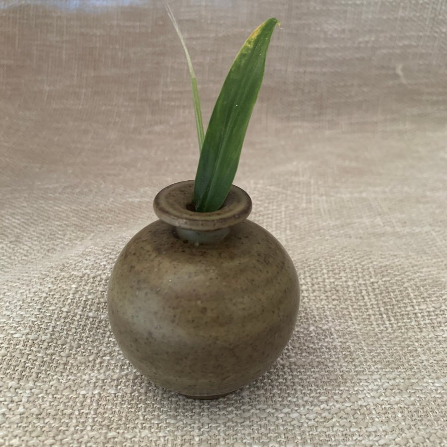 Oriental Porcelain Handmade Mini Vase from Jingdezhen|Orientaliskt Porslin|