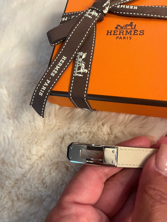 Hermes Kelly double tour armband i läder -Craie
