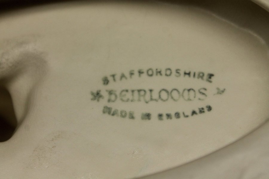 Staffordshire - Kerub Vas från 1950-talet 22 cm