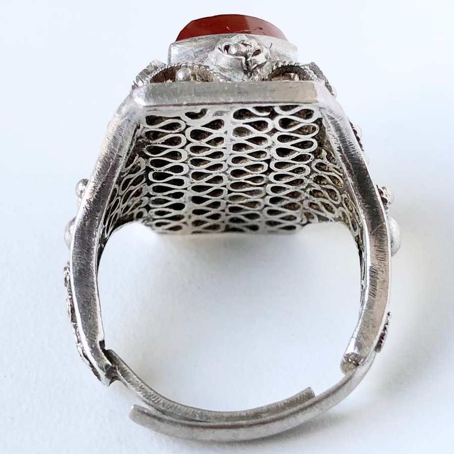 Äldre 830 silver karneol ring justerbar storlek - Kina / orientalisk