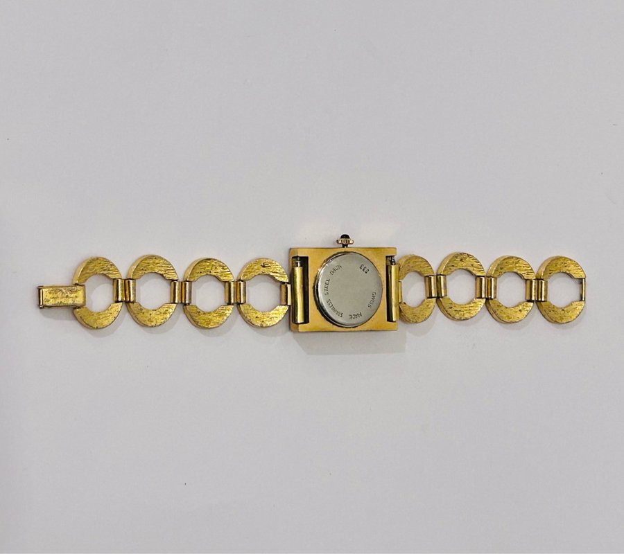 Vacker Vintage AGON 17 Jewels Incabloc armbandsur MEKANISK Guld pläterad