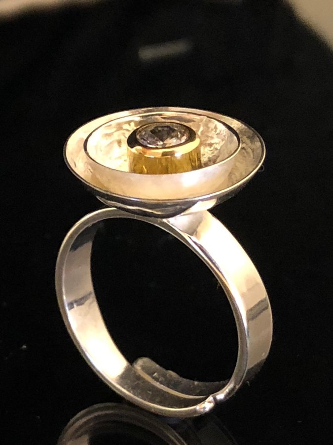 Reglerbar ringen silver 830 med bergkristall