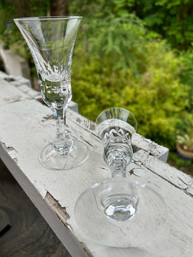 Kosta Boda- design- Göran Wärff-snapsglas-”Prince”- kristall