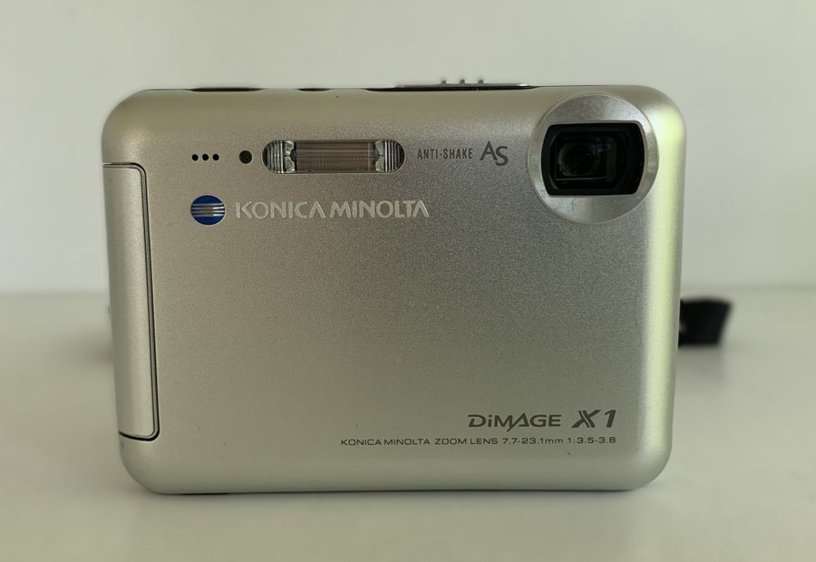 Konica Minolta Dimage X1