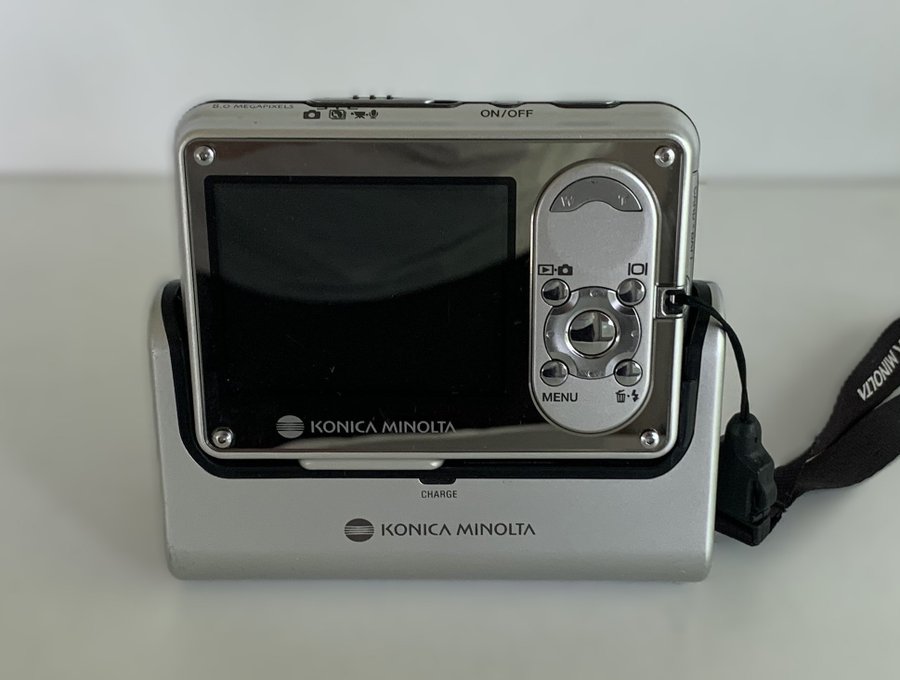 Konica Minolta Dimage X1