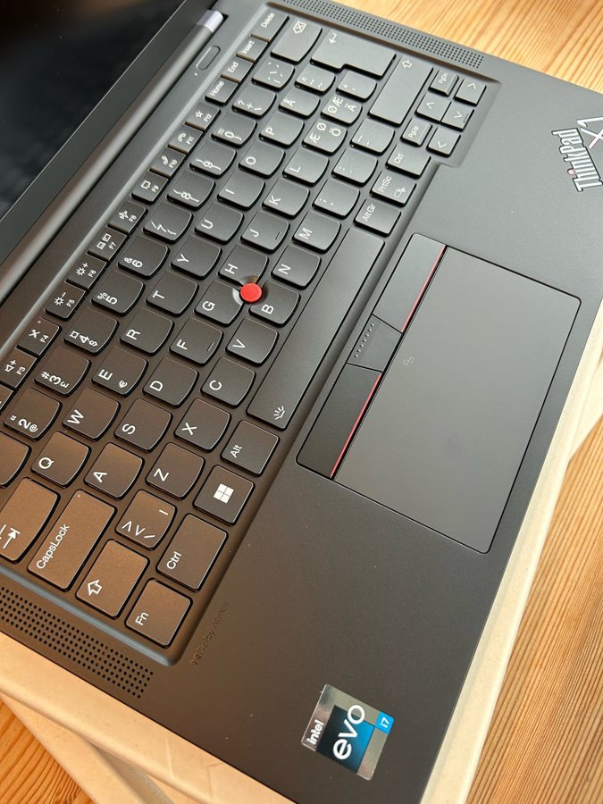 Lenovo ThinkPad X1 Carbon G11 Core i7 16GB 512GB 14