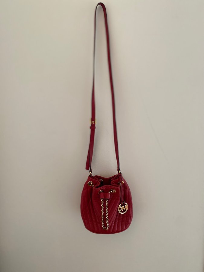 Michael Kors Frankie Quilted Crossbody väska axelremsväska