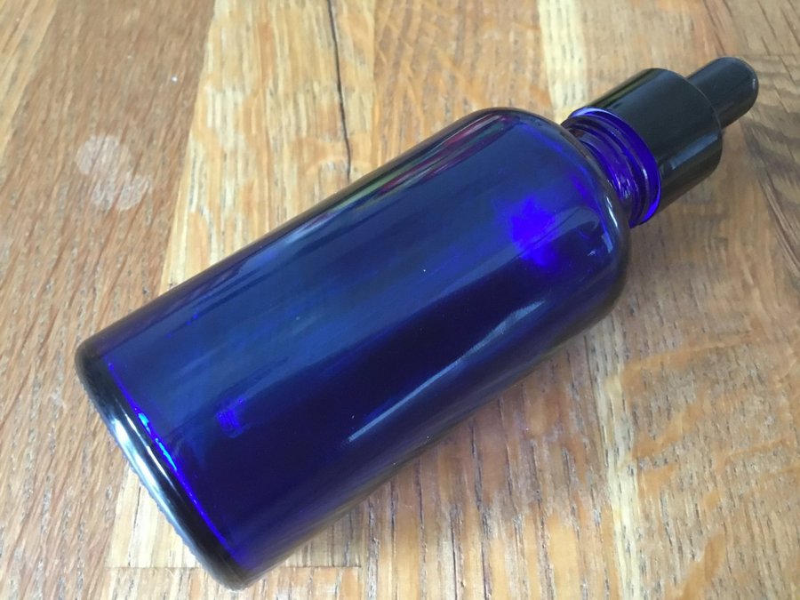 Medicinflaska Glasflaska ”Pipettflaska” Kungsblå med pipett i glas / Strl 50 ml