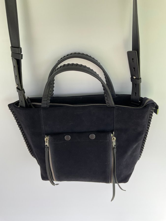 NY marinblå väska från AllSaints läder mocka skinn bag handbag Tote shoppingbag