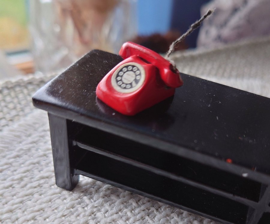 Telefon Lundby dockskåp dockhus