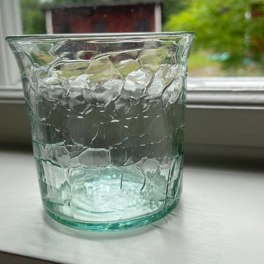 Skansen glas Ture Berglund- elegant vas till sommarens alla blommor!