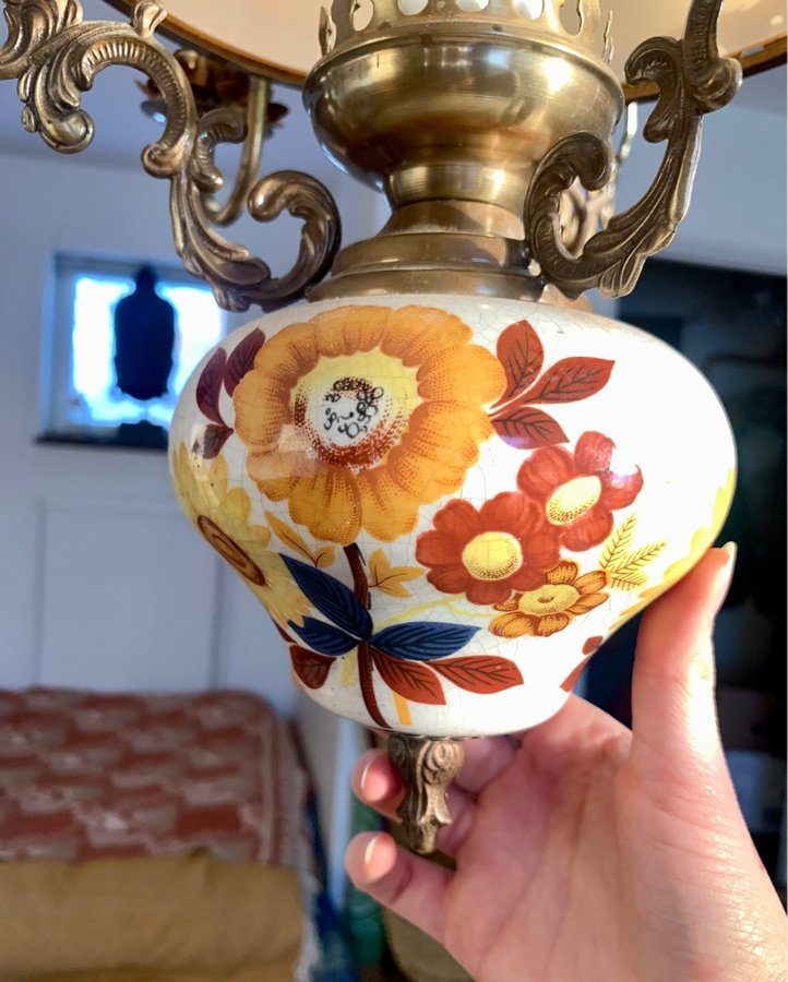 Otroligt Vacker Ljuskrona/Lampa Mässing Vintage Keramik