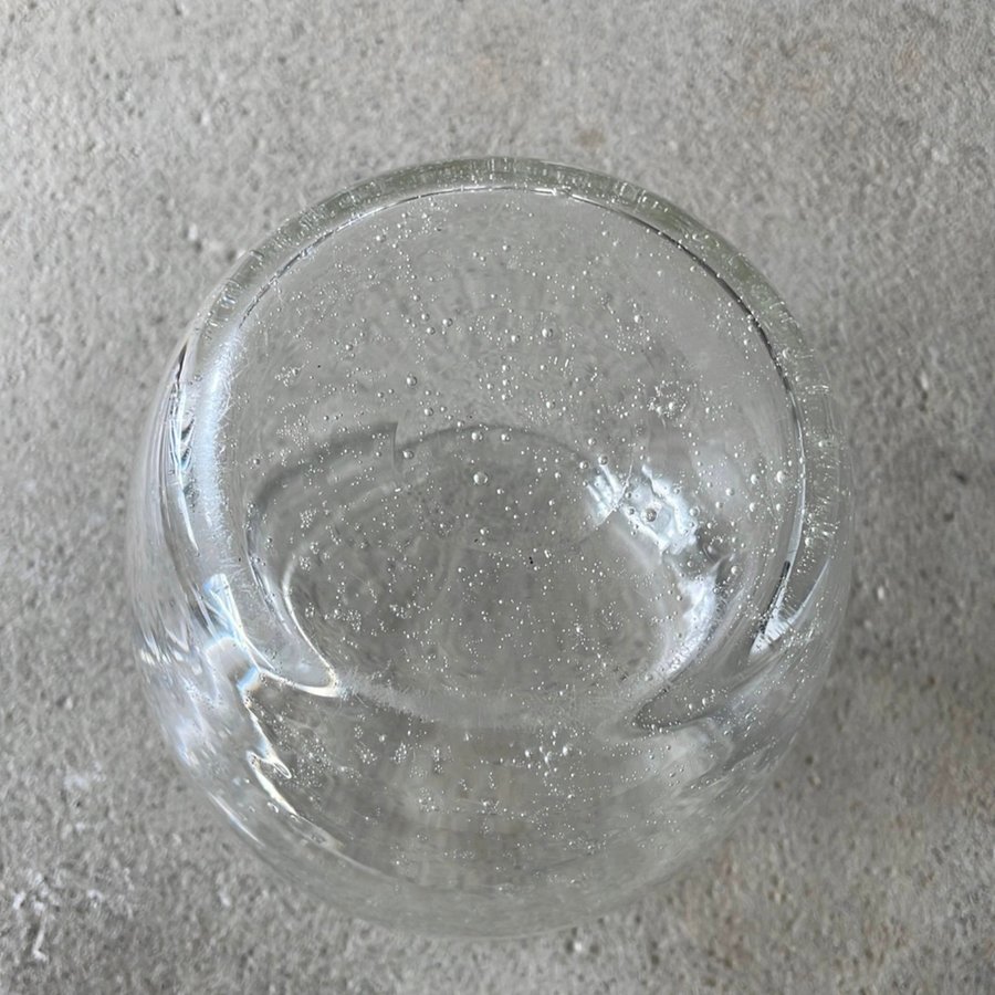 Vintage vas med midja glas med luftbubblor