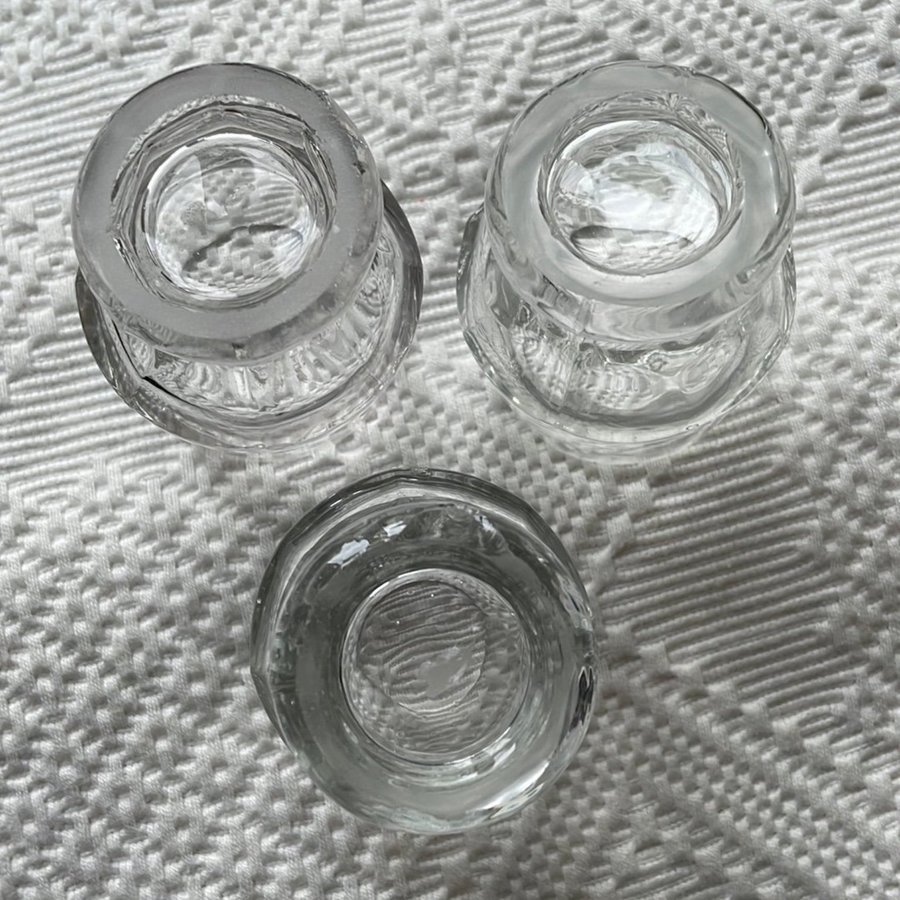 Snaps whisky eller likör glas från Eda glasbruk i Värmland- pressglas