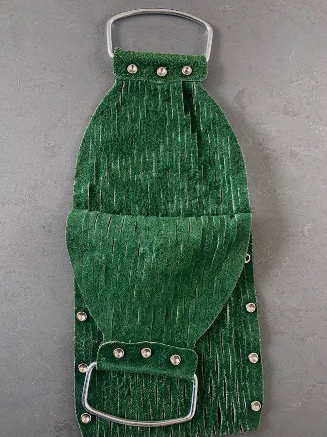 Vintage 70-tal nät väska påse mocka skinn väska grön metall nitar shopping tote