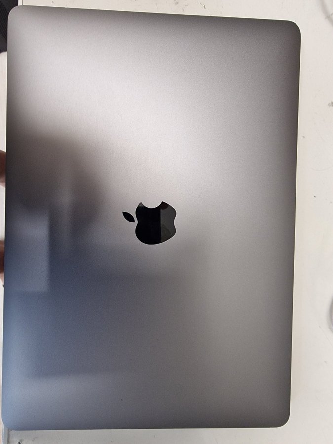 Apple MacBook Pro 13 tum Retina (A1989)
