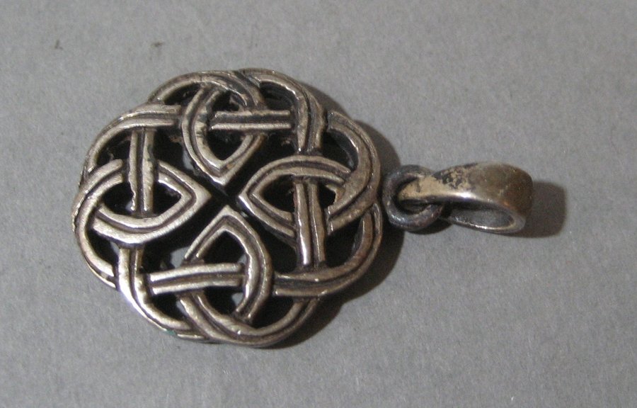 Magiskt Hänge i Silver Amulett Celtic Knot