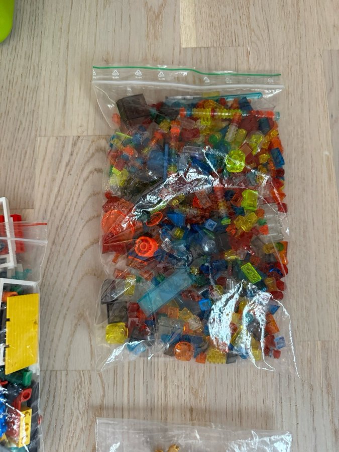 Lego Blandat allt möjligt i låda