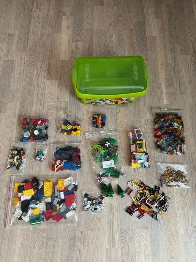 Lego Blandat allt möjligt i låda