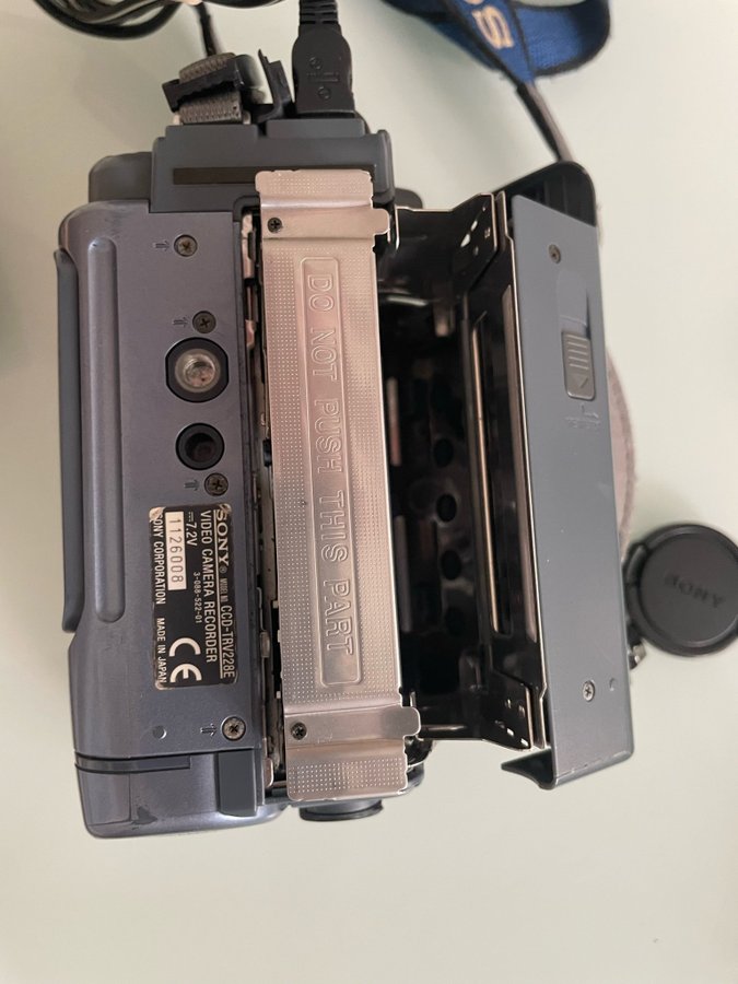 Sony CCD-TRV228E PAL Hi8 filmkamera