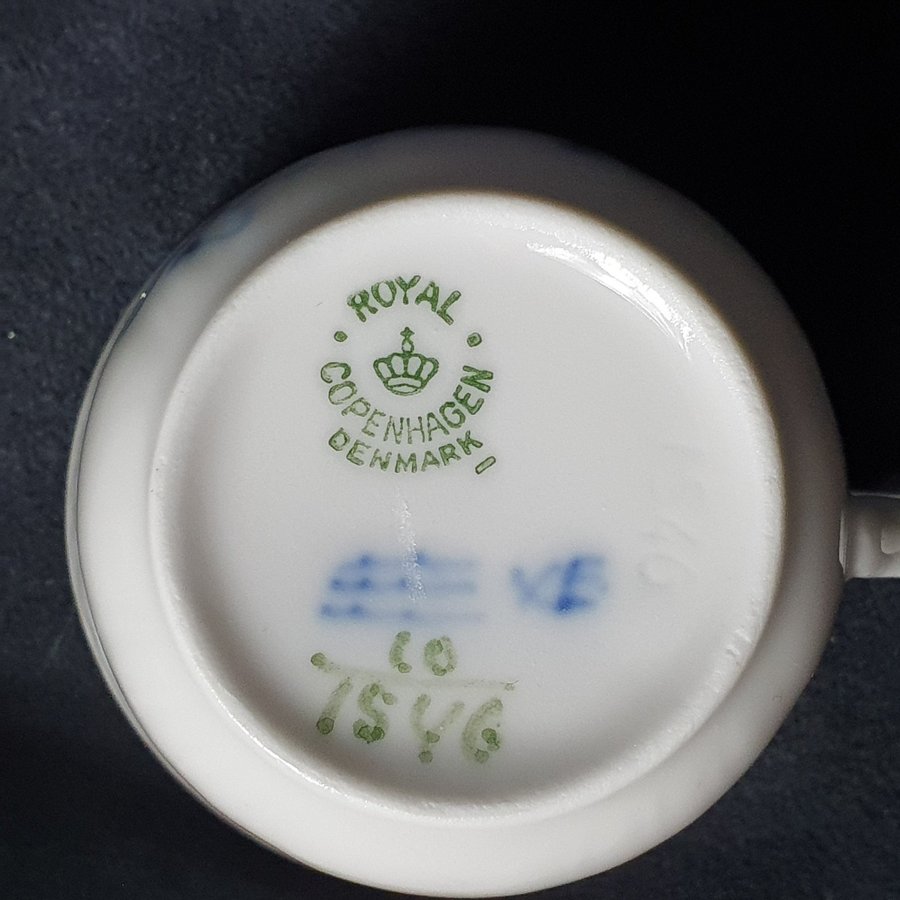 Fin MoccaKopp - Royal Copenhagen - Blå Blomster - 1961 - Kopp - Vintage Retro