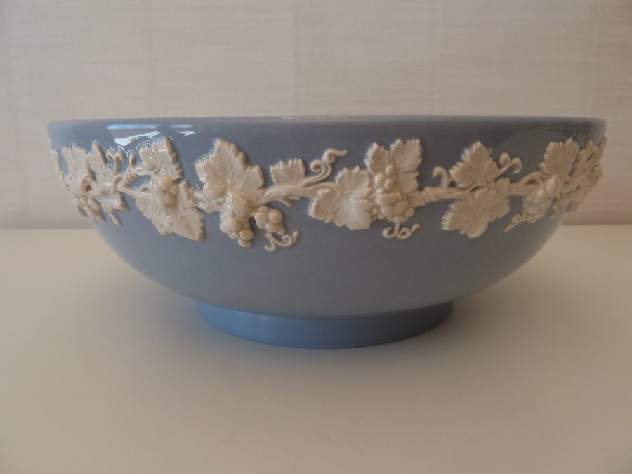 WEDGWOOD ENGLAND - Of Etruia  Barlaston Queensware Bowl - Serveringsskål