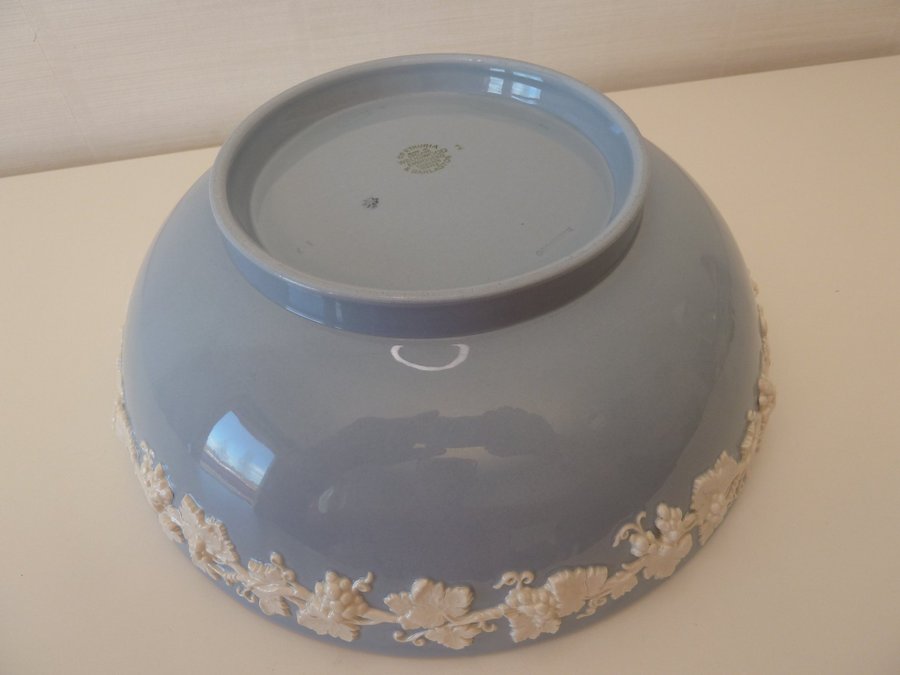 WEDGWOOD ENGLAND - Of Etruia  Barlaston Queensware Bowl - Serveringsskål