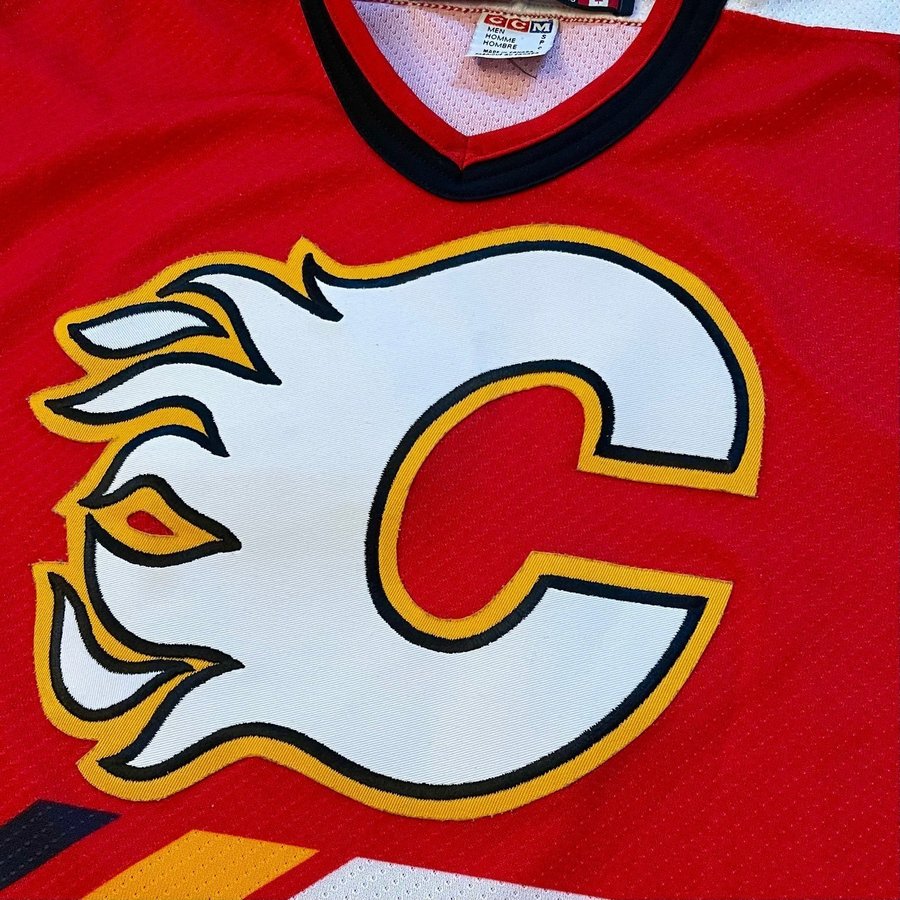 NEW Reebok / CCM NHL Calgary Flames jersey