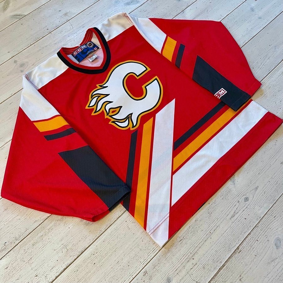 NEW Reebok / CCM NHL Calgary Flames jersey