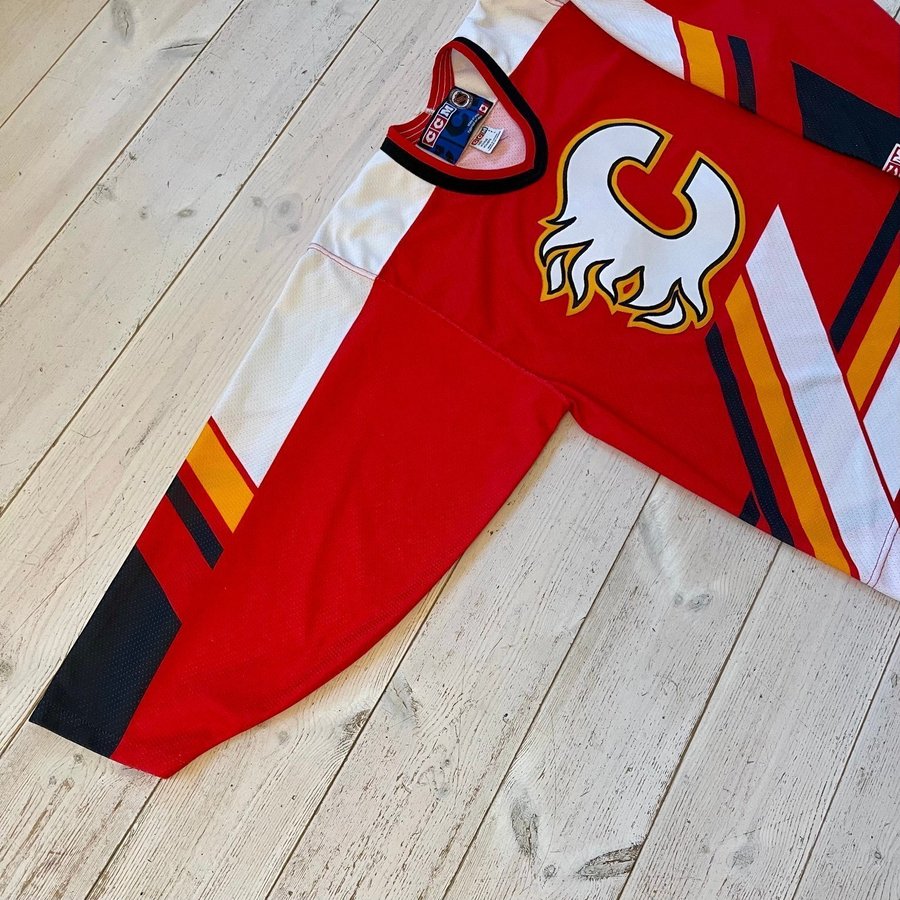 NEW Reebok / CCM NHL Calgary Flames jersey
