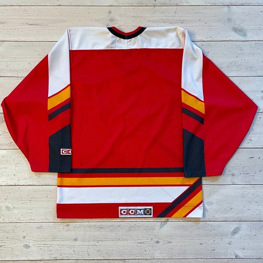 NEW Reebok / CCM NHL Calgary Flames jersey