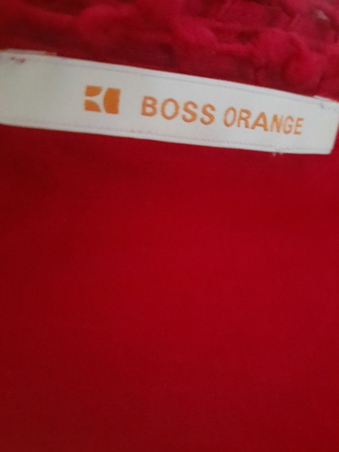 Boss ORANGE röd halsduk 120x120 cm i nyskick