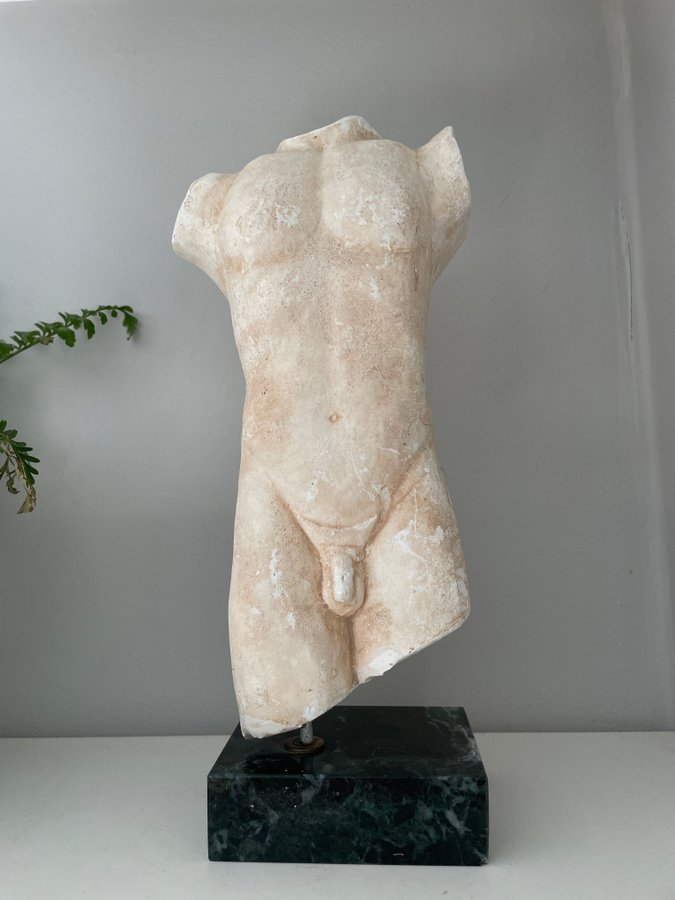 Okänd konstnär skulptur i form av torso