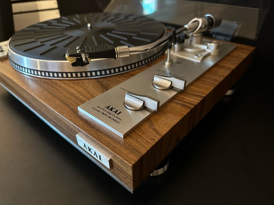 AKAI AP-306C