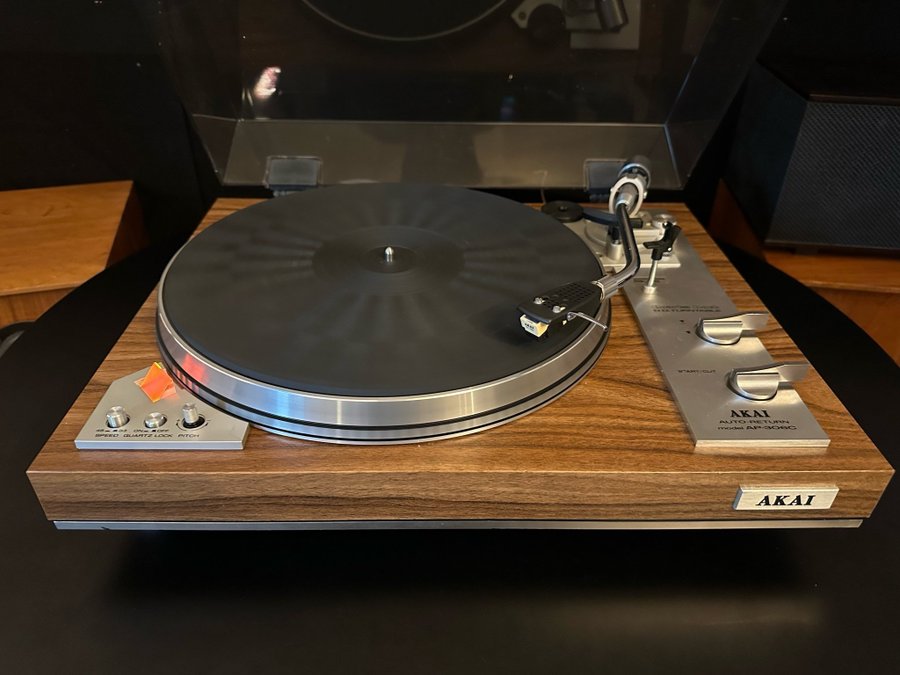 AKAI AP-306C