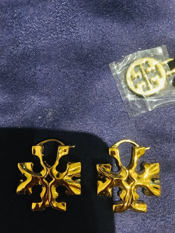 Äkta Tory Burch örhangen guld ny