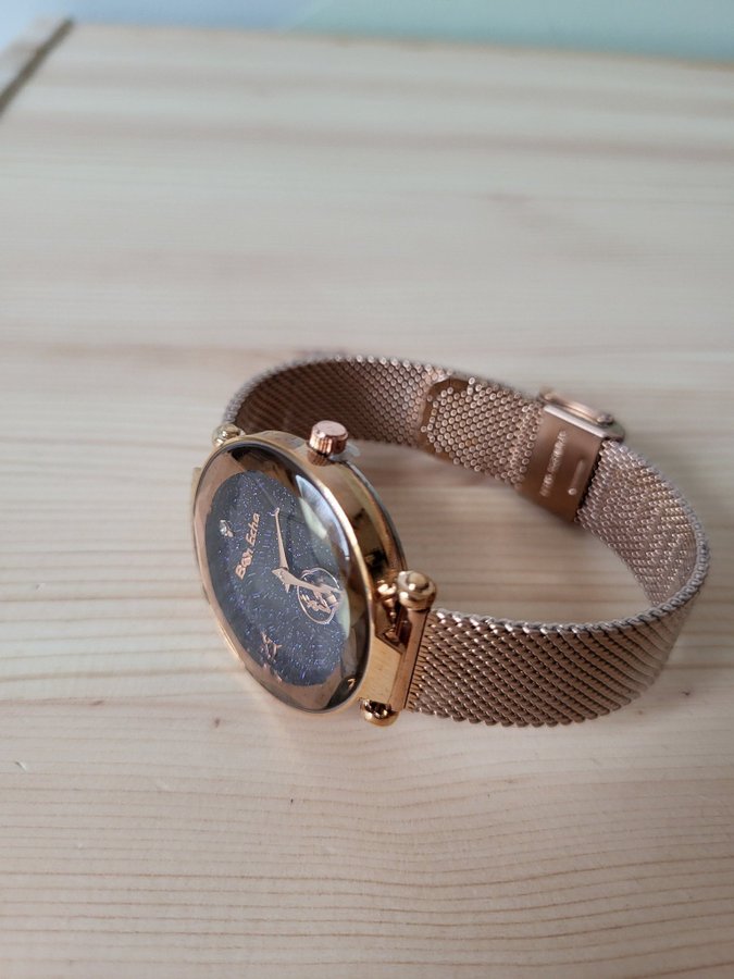 Bon Echo armbandsur roséguld förgylld utrop 1kr!