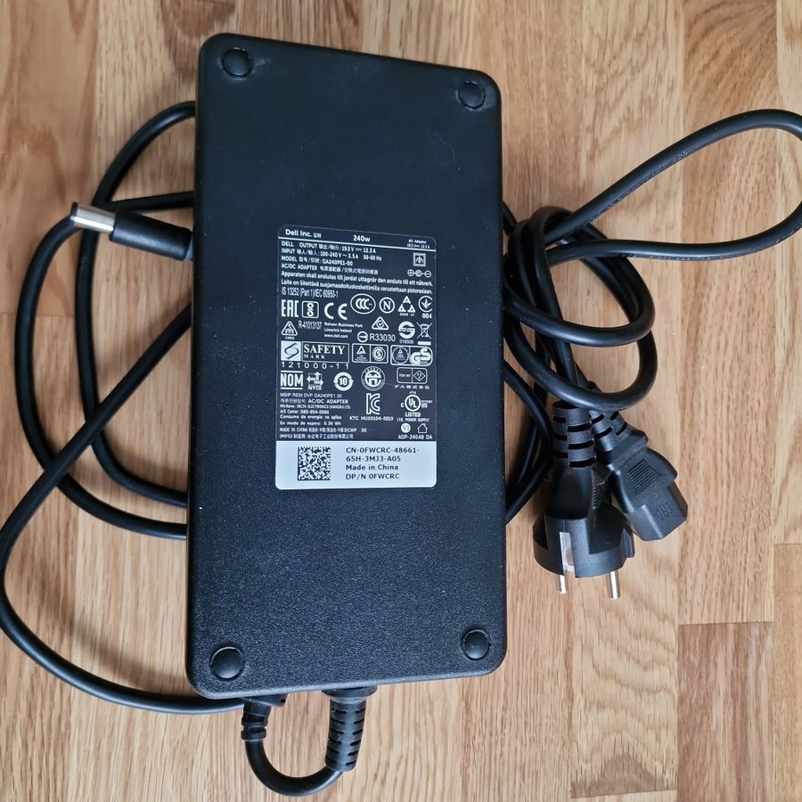 Original Dell 240W AC Adapter / Laddare 195V 123A