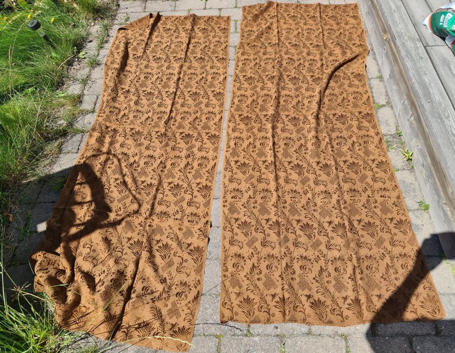 2 vackra RETRO dukar duk vackert mönster jacquard tyg vintage gardin