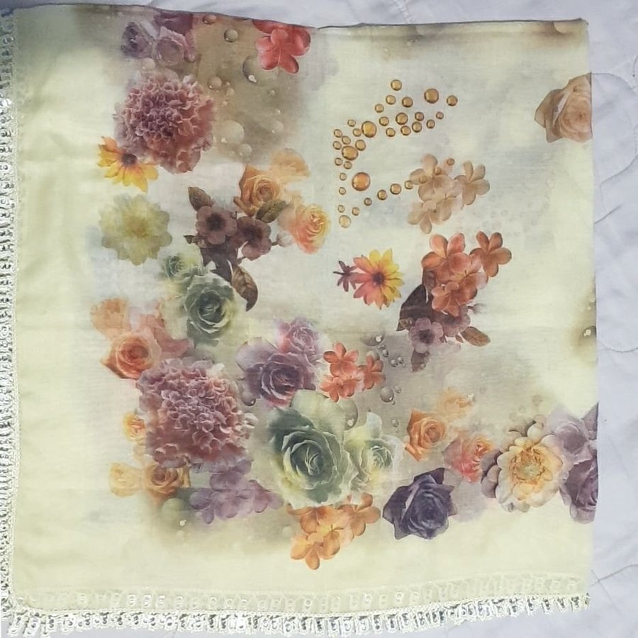 Ultra elegant ljus sjal med blommigt mönster silk ny