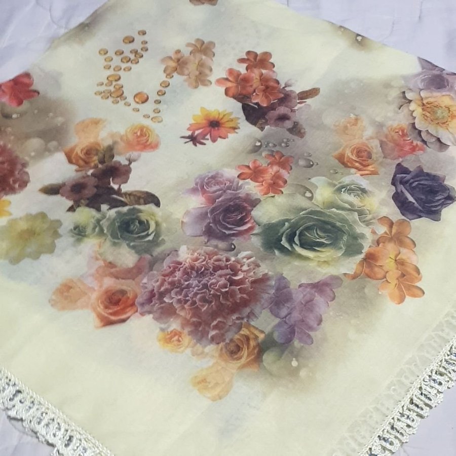 Ultra elegant ljus sjal med blommigt mönster silk ny