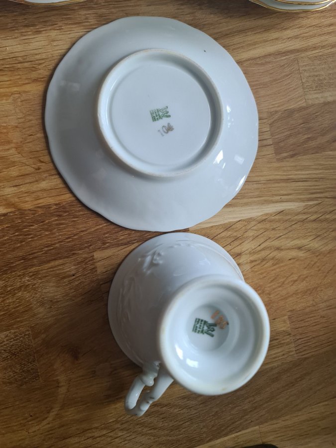 Mycket fin ! 12 st Vintage shabby chic kaffekoppar med fat guldkant polen SÖTA