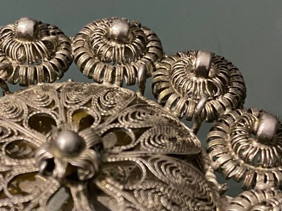 silver BROSCH daterad 1874 märkt P Lie Christiania Norge