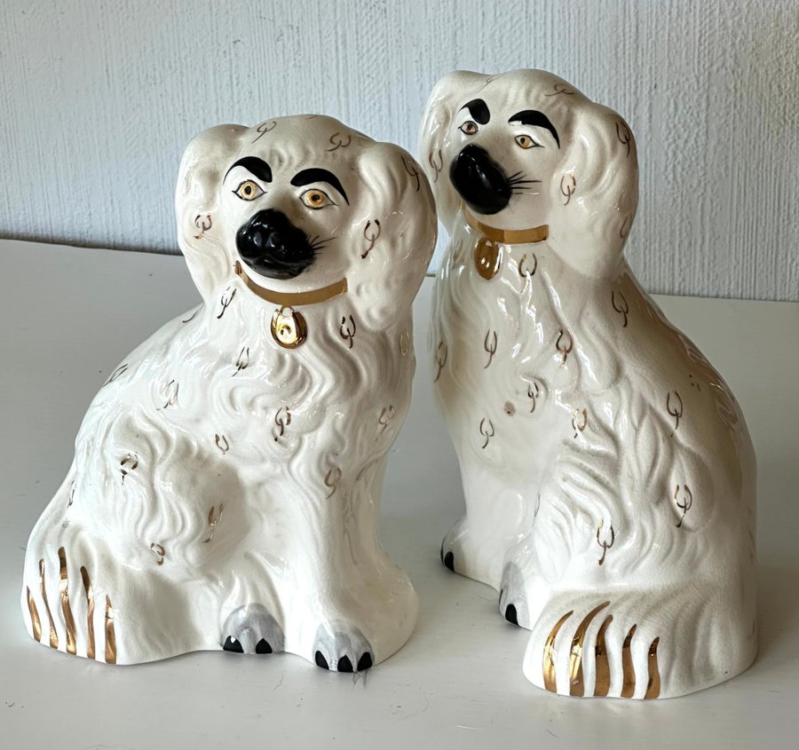 FIGURIN HUND PAR PORSLIN 1950-TAL BESWICK ENGLAND INREDNINGSDETALJ KURIOSA