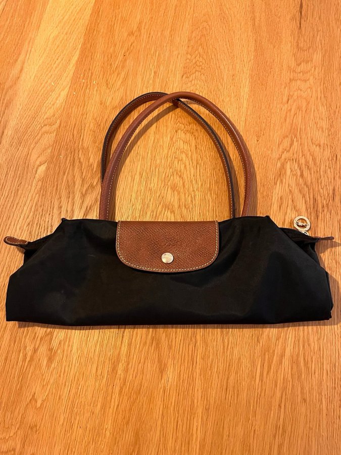 Longchamp väska utrop 1KR