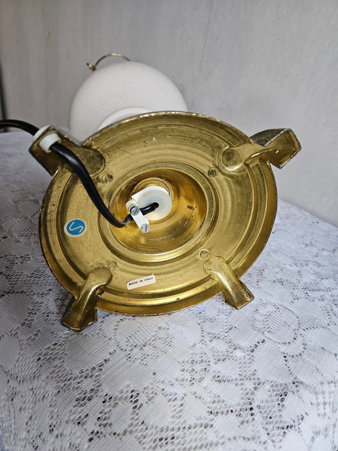 VINTAGE PAMPIG ITALIENSK BORDSLAMPA AV MÄSSING/KERAMIK