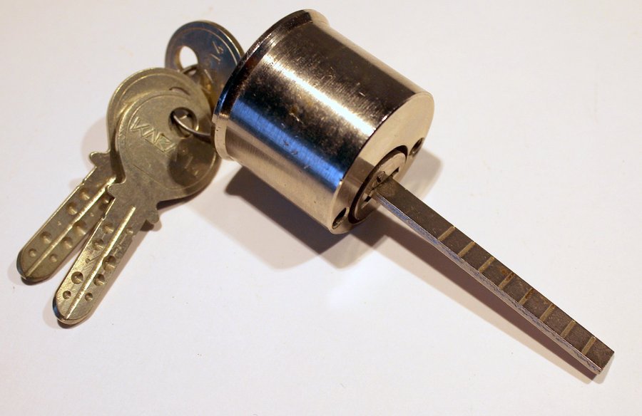 KABA 14- PG 1777 inkl tre nycklar