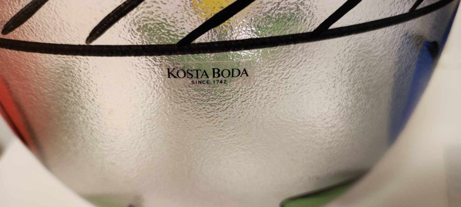 Kosta Boda tulipa design Ulrica hydman stor fin skål